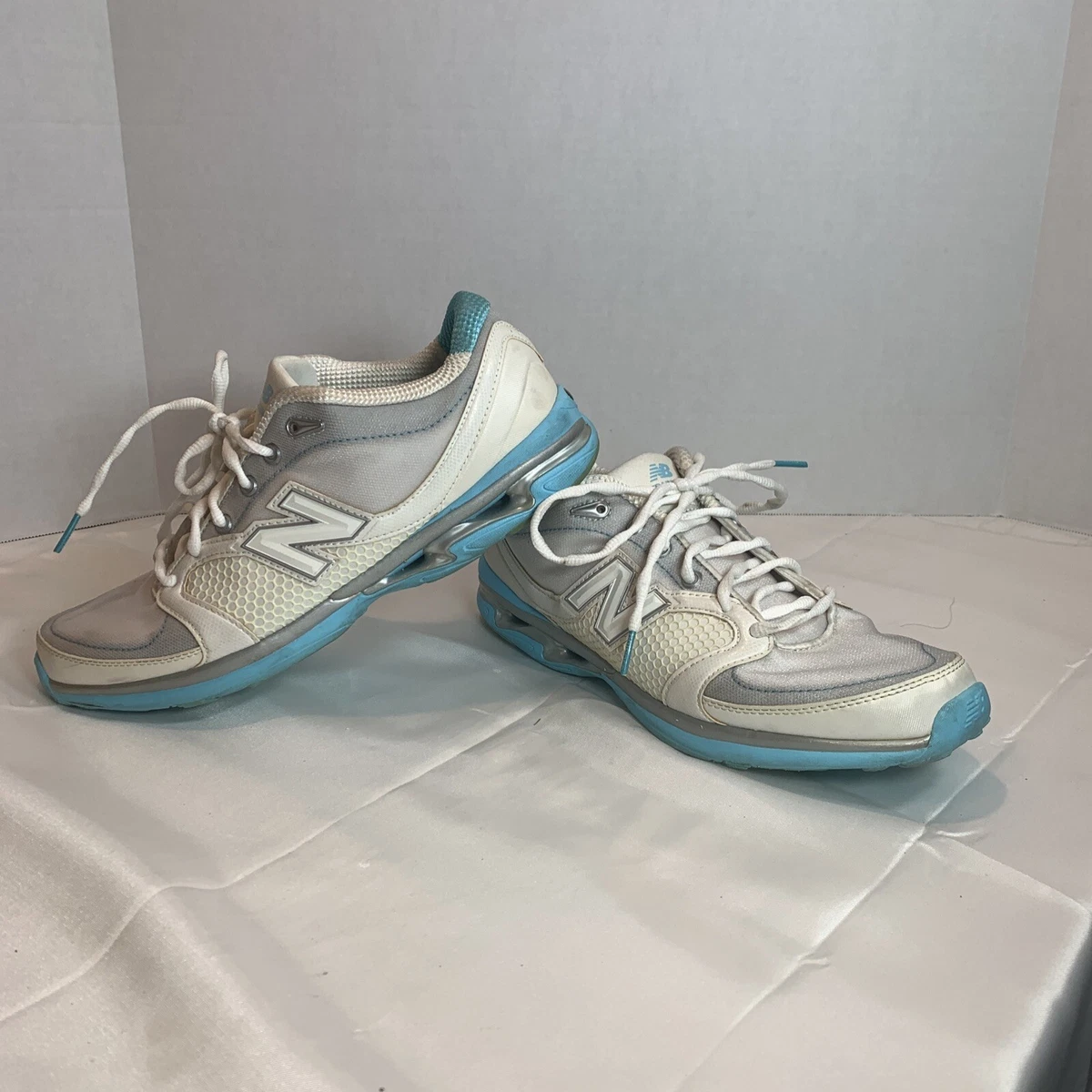 New Balance 812 Women s Size 10.5 Trainning Shoes WX812BB White