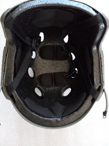 Airsoft Helmet Non-ballistic Green Unbranded Pre-owned Please Read Description  - Bild 9 von 12