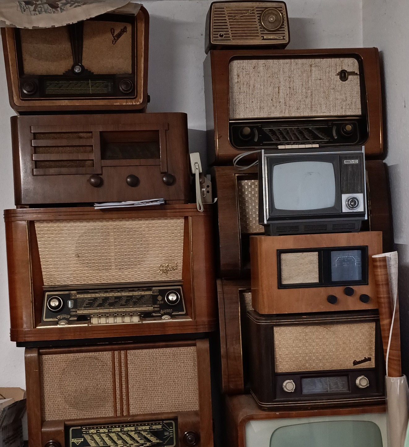 Saba Graetz Blaupunkt Grundig Röhrenradios und Fernseher 1950er Jahre Sammlung