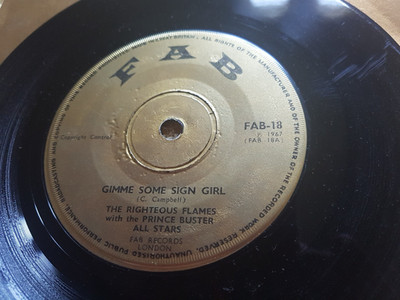 EX+ UK FAB REGGAE 45 - THE RIGHTEOUS FLAMES - GIMME SOME SIGN GIRL