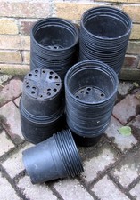 200, used, 2 Litre, Black Medium Weight Round Plastic Plant Flower Nursery Pots