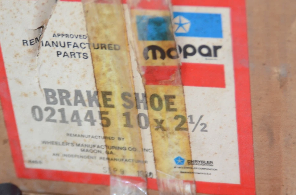 Juego de zapatas de freno forro Dodge Dart Charger Fury 10” X 21/2” Mopar años 60 70 nuevo de Lote Antiguo Foto 3 de 4
