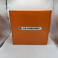 Le Creuset Signature Enameled Cast Iron Oval Dutch Oven Oyster Flint Gray 8Qt