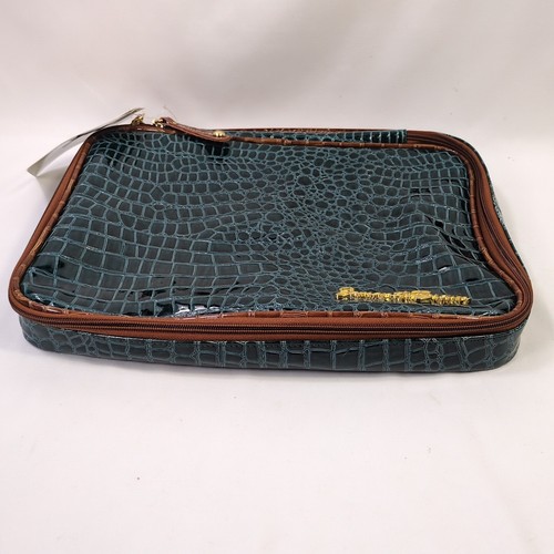 SAMANTHA BROWN Luggage - COSMETIC CASE w/3 pouches - Croco Embossed Green/Camel - Picture 3 of 14