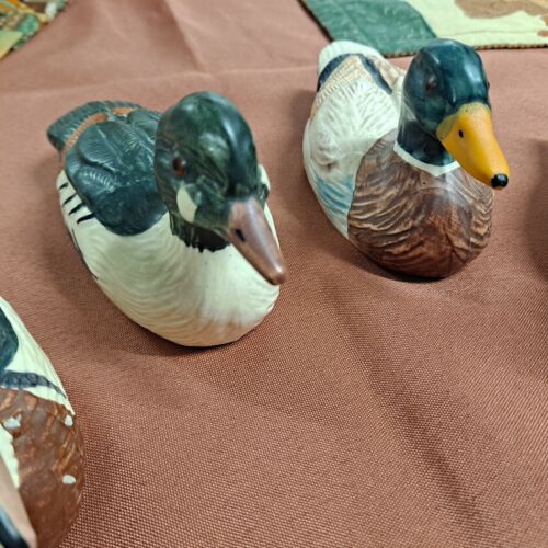 Weiss Ducks Handpainted in Brazil. 4 in the set. Vintage, and no two are alike. - Picture 4 of 10
