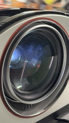BenQ Beamer SH910 Full HD 1080p DLP 3000 Lumen SRS WOW HD Deckenhalterung inkl.