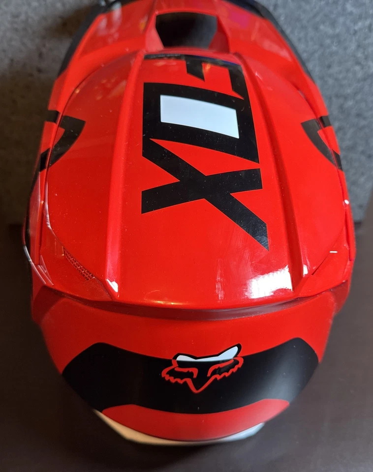 Fox  Youth V1 Race Red/Black/White  Helmet YS - Image 3 of 4