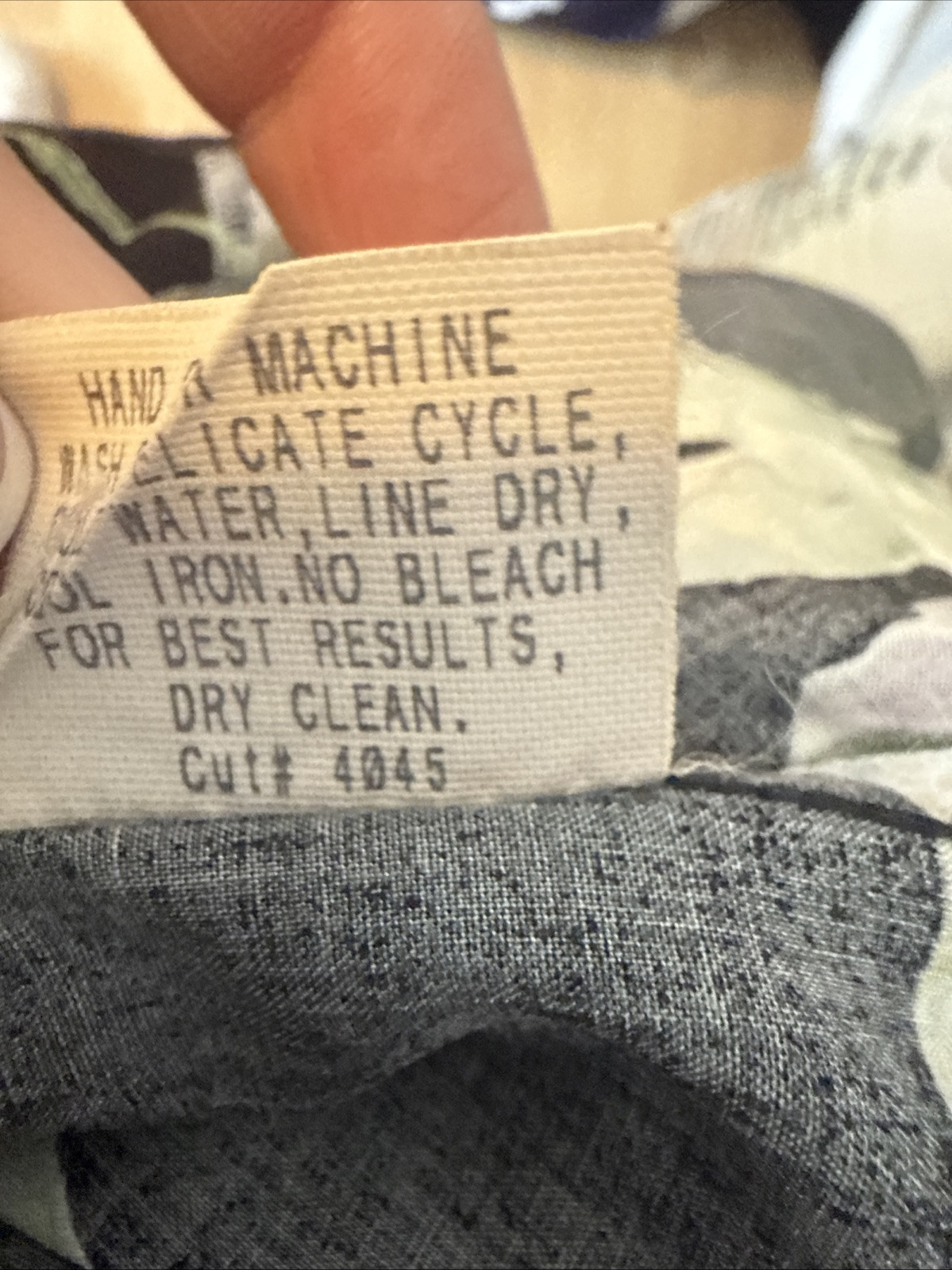 Vintage Tori Richard Hawaiian Cotton Lawn Floral Mens XL Short Sleeve Shirt USA