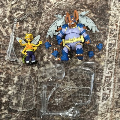 NECA TMNT Teenage Mutant Ninja Turtles Wingnut and Screwloose with Flight Stands