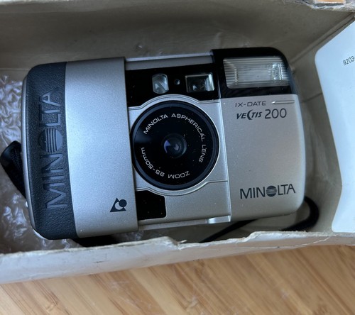 Minolta Vectis 200 IX-Date Silver Point & Shoot APS Film Camera - NEW - Picture 2 of 4