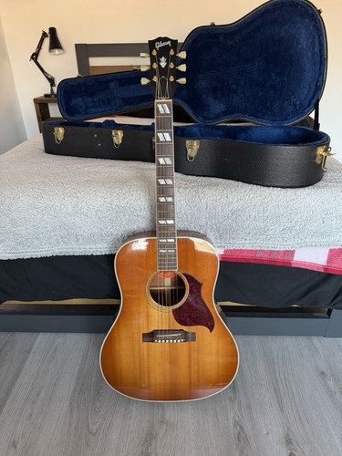 Gibson Hummingbird Artist Acoustic Guitar - Picture 1 of 12