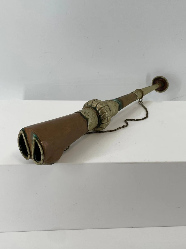 Antiguo cuerno ceremonial tibetano estiércol gallina color cobre/latón - instrumento Foto 2 de 4