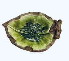 Vintage Treasure Craft Green Swirl Leaf Dish Wood Retro Mid Century 4” USA 1962