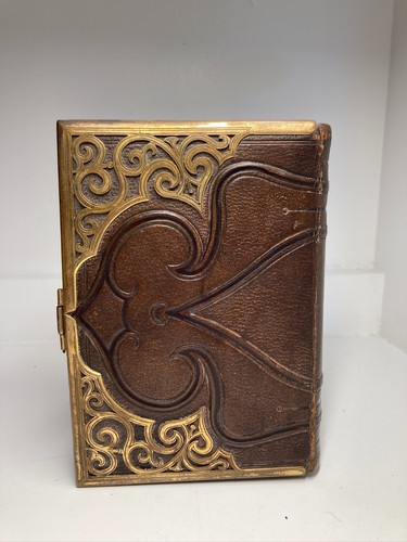 1854 Holy Bible + Psalms / Leather Fine Binding / Brass Scrollwork and Clasp - Picture 4 of 20