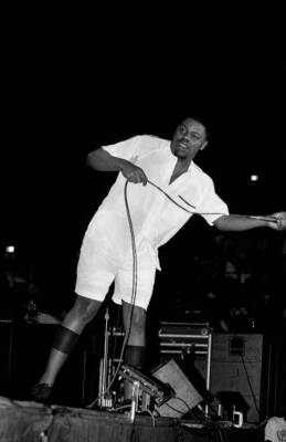 Rapper Biz Markie performs at the Mecca Arena in Milwaukee 1988 Old Photo 2