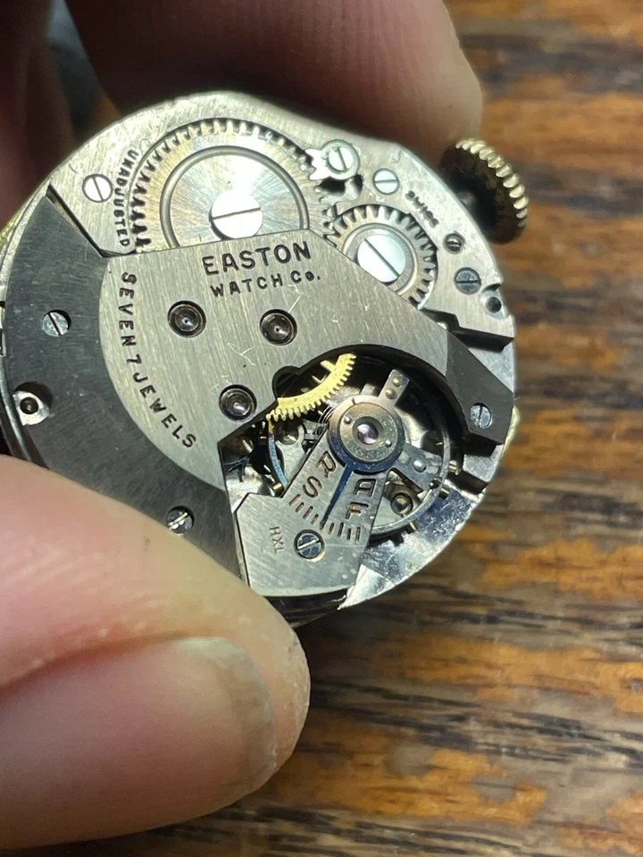 复古 Easton Watch Co. 男式手表 10K RGP 皮革表带 瑞士制造 — 第 3/4 张图片