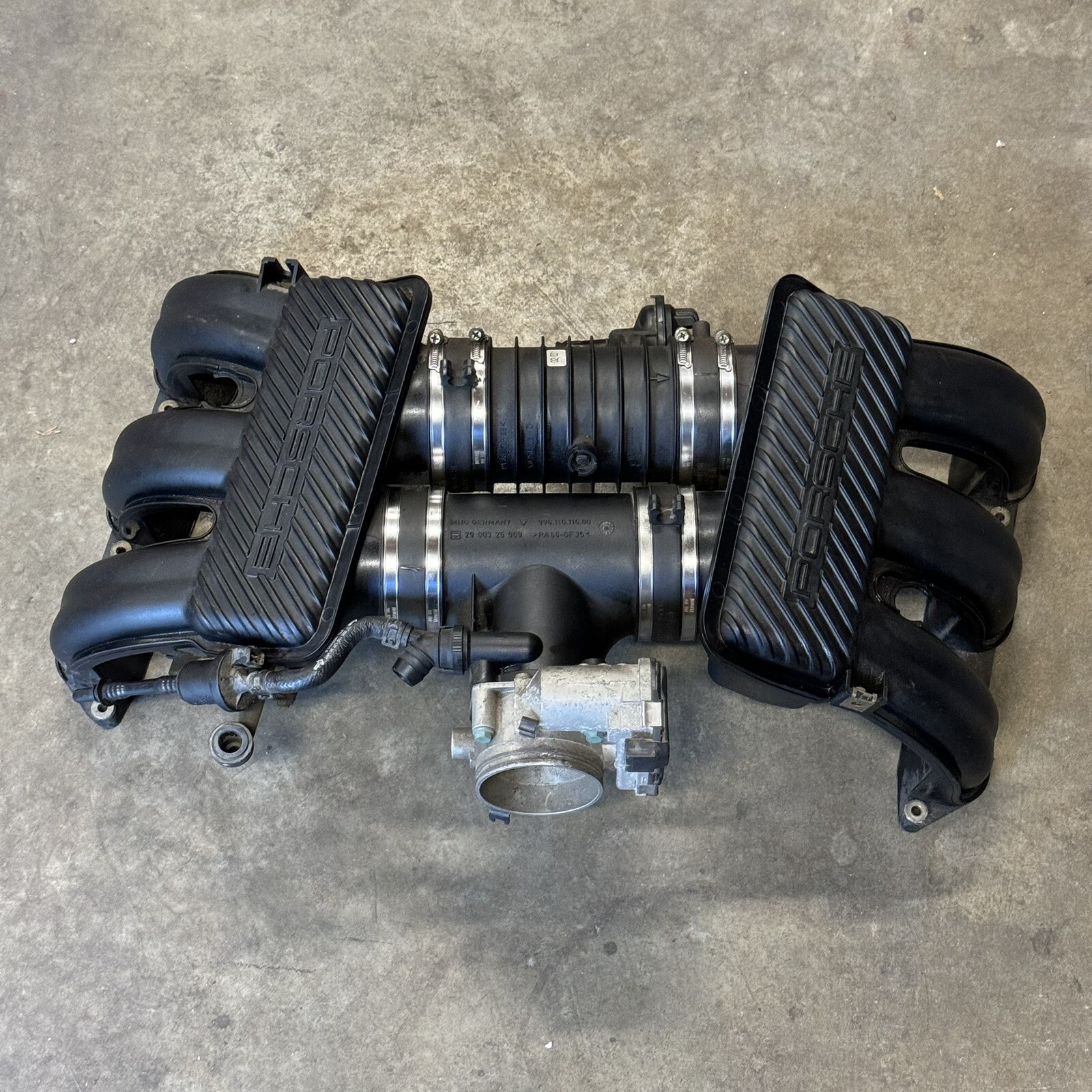 Porsche 996 911 Engine Air Intake Upper Plenum w/ Throttle Body 99611001555
