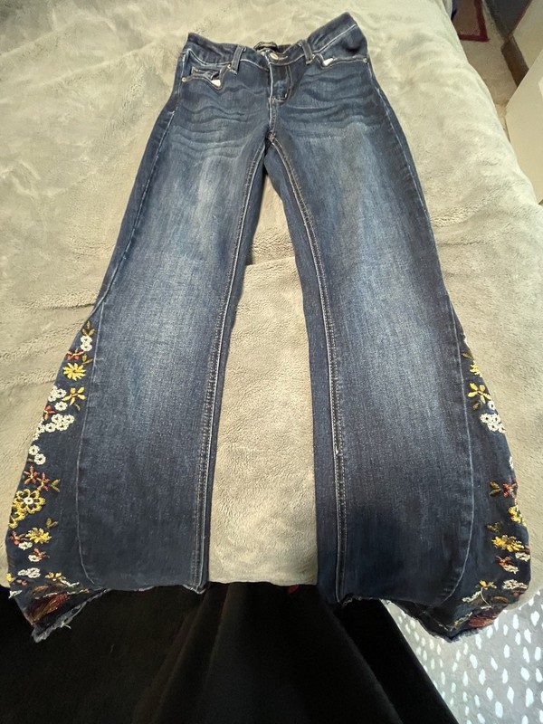 Ashley Mason Floral Embroidered Flare Jeans Light Wash Raw Hem Boho Women 3 / 26