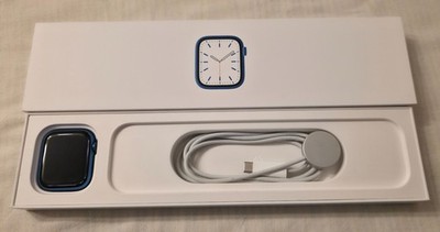 Apple Watch 7 45mm Blue Aluminium Case mit 2 Sport Loop Armbändern