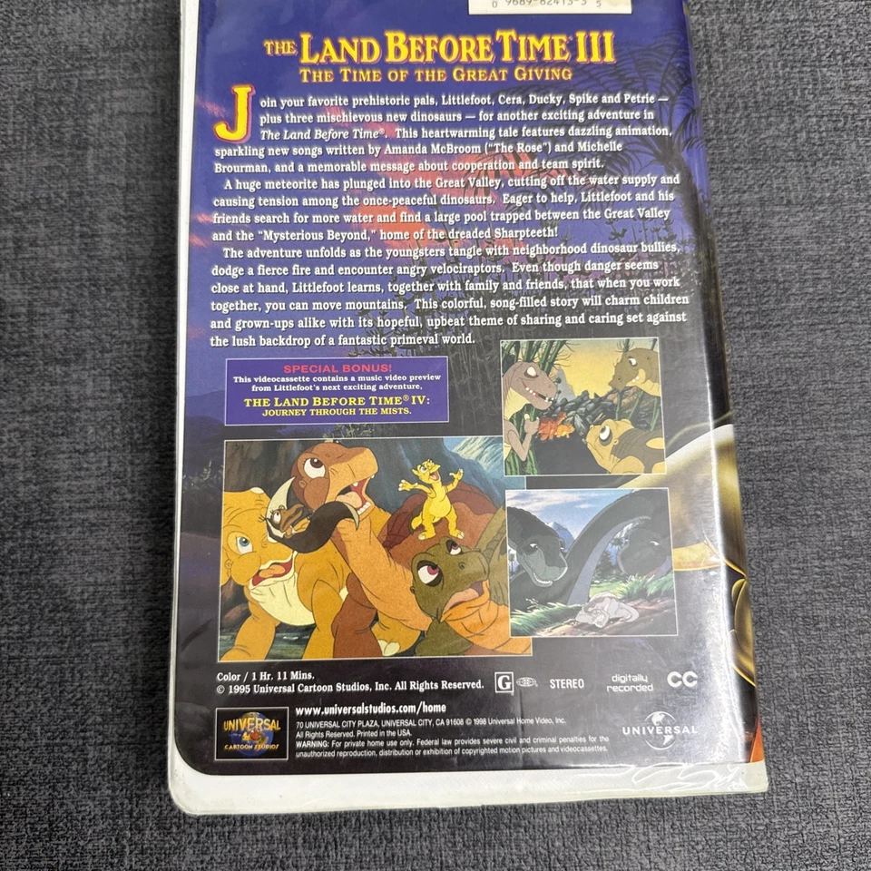 The Land Before Time III: The Time of Great Giving (VHS, 1995, Clamshell) - Image 2 of 3