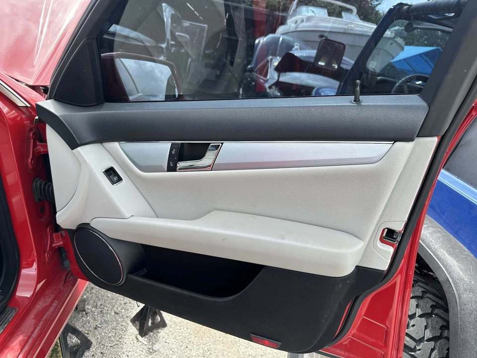 MERCEDES BENZ C350 C300 OEM 11 JUEGO DE 4 PANELES DE PUERTA LATERALES DELANTEROS Y TRASEROS Foto 2 de 4