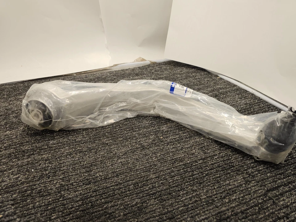 Brazo de control de suspensión URO PARTS URO-010047 8K0407693N para Audi A5 2010 Foto 3 de 4