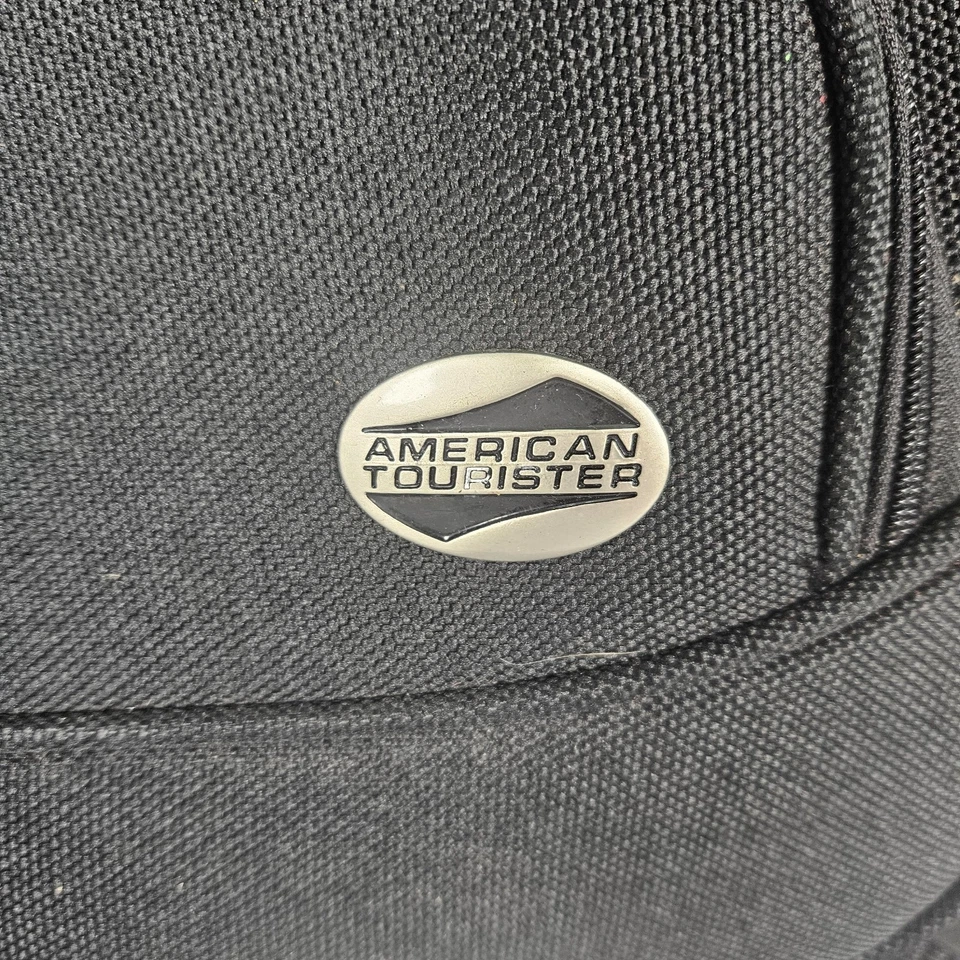 Bolso de lona American Tourister negro con correa para el hombro para pasar la noche Foto 2 de 4