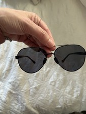 Women  s Diff Sunglasses Used In Great Condition Aviator Style