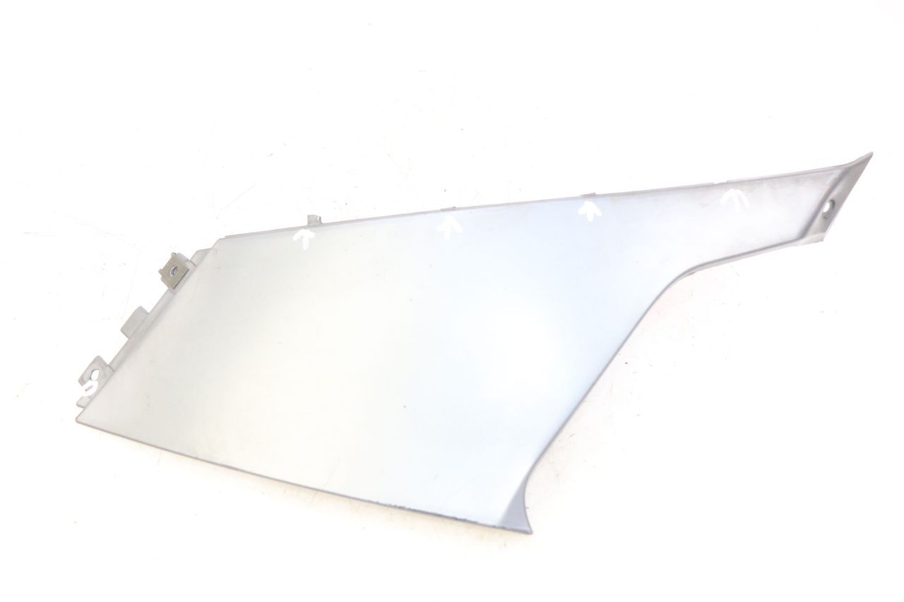 TAPA BAJO EL ASIENTO IZQUIERDO. - BMW C1 125 (2000 - 2003)