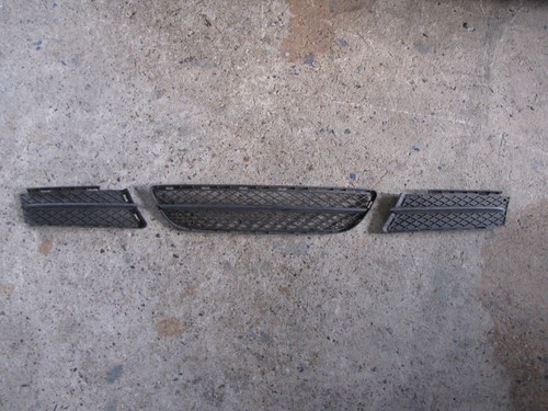 BMW 3er E90 E91 Gitter Stoßstange vorne Satz 7178993 7178994 7134074