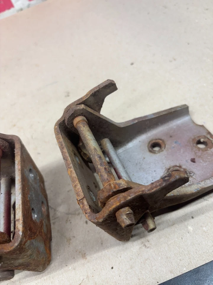 1968 69 1970 71 72 Skylark Gs Chevelle Cutlass Gto puerta bisagras montaje bajo Foto 4 de 4