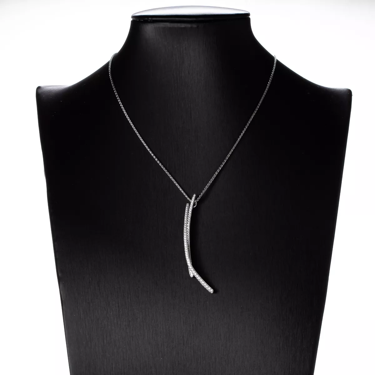 Platinum chain with diamond pendant sale