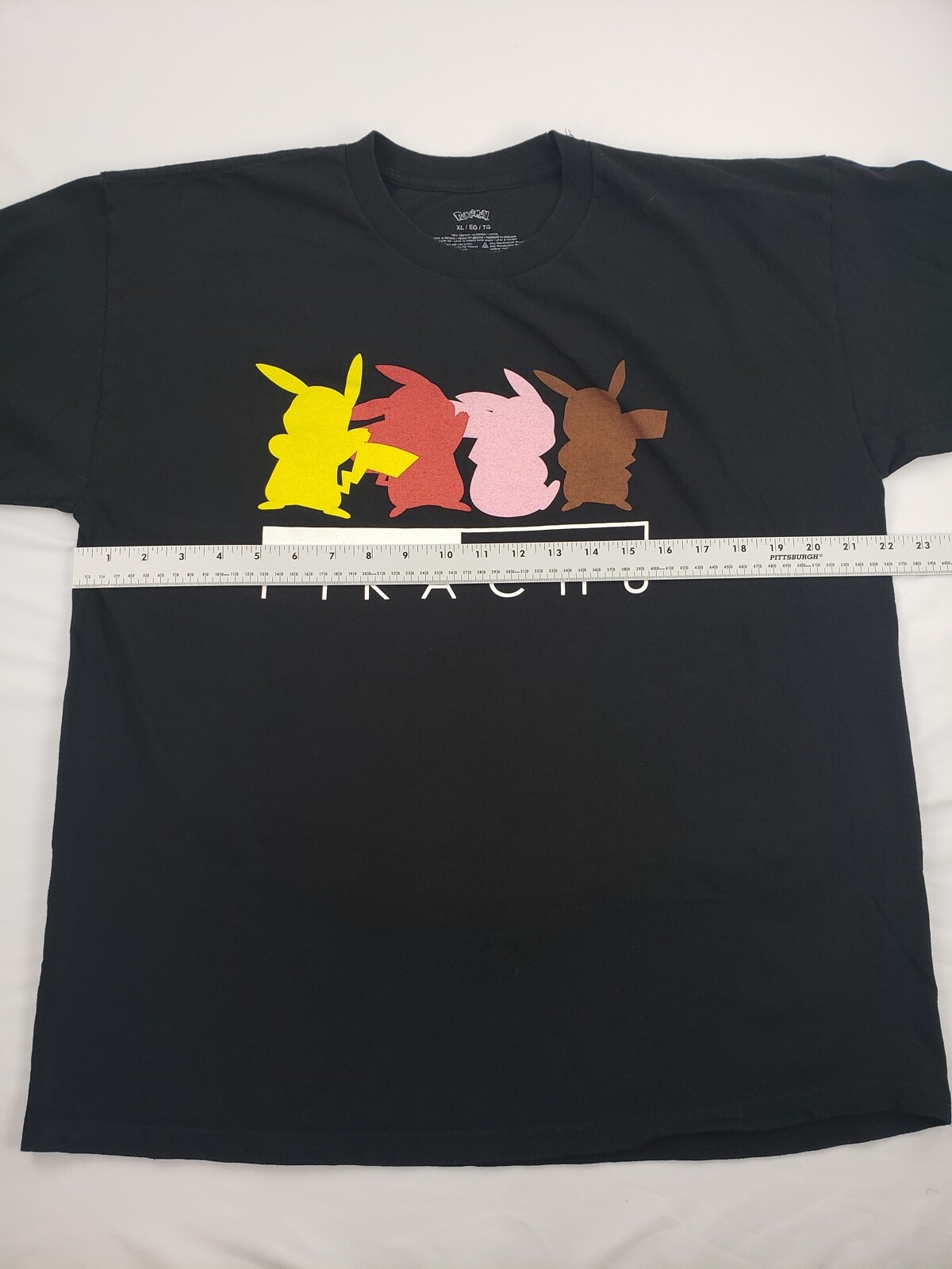 T-shirt Pikachu - Pok&eacute;mon Shop