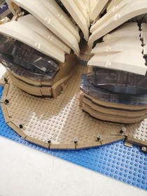 LEGO Creator 10234 - Sydney Opera House - Complete w/ Instructions! Retired