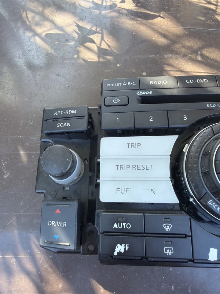 Sistema de navegación por radio control de temperatura compatible con 06-08 Infiniti FX Series Fx35 Foto 2 de 4