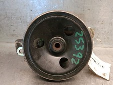 Pompe direction assistée Nissan CABSTAR