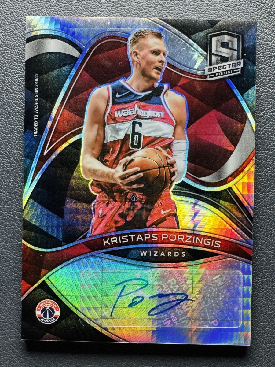 2021-22 Panini Spectra Kristaps Porzingis Asia Black Prizm Auto 1/1 One of One