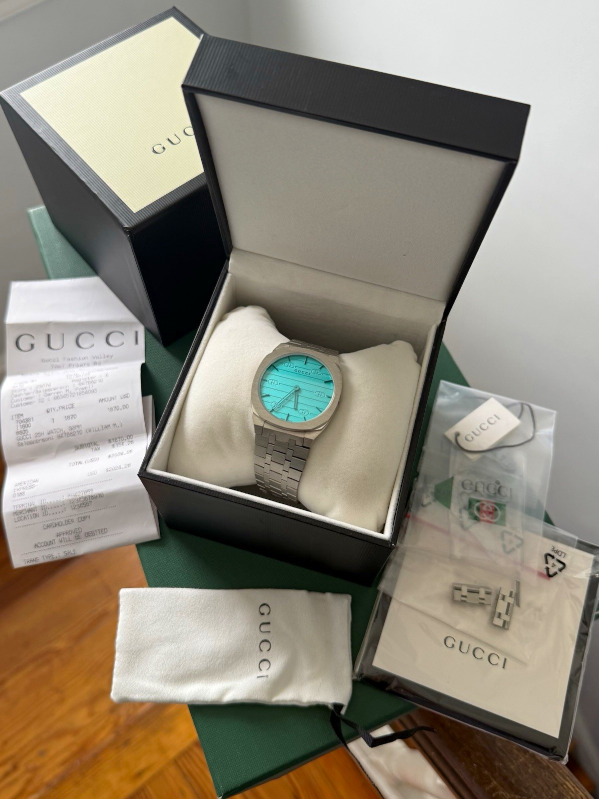 Gucci 25H Swiss Made Turquoise Dial Stainless Watch w/ Box Papers