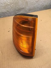 Mercedes W201 190 Blinker vorne rechts gelb orange ORIGINAL HELLA
