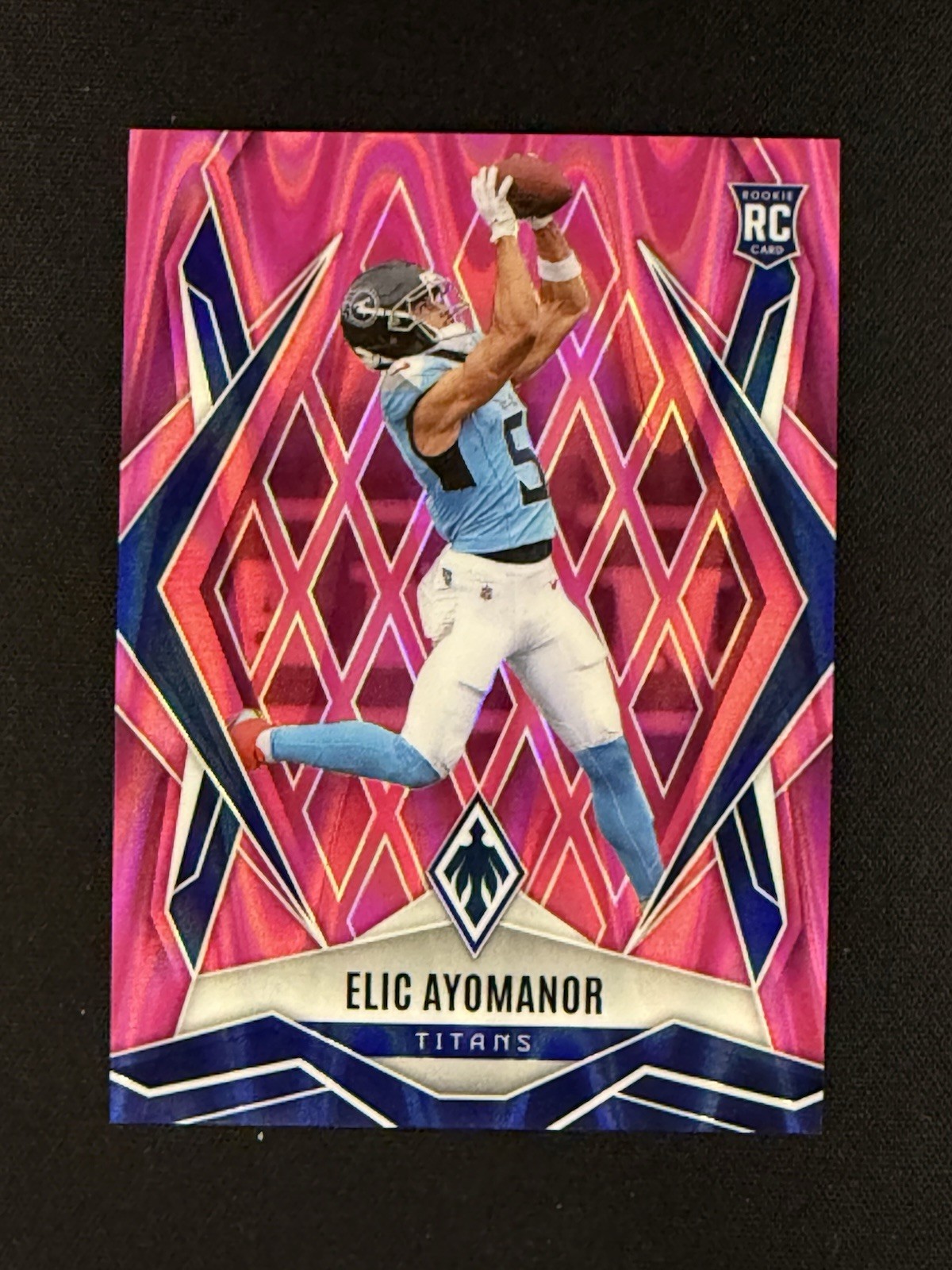 2025 Panini Phoenix - #167 Elic Ayomanor Pink Seismic #/75 Tennessee Titans