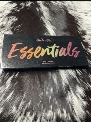Violet Voss Essentials (1) Eyeshadow PRO Series Palette NEW
