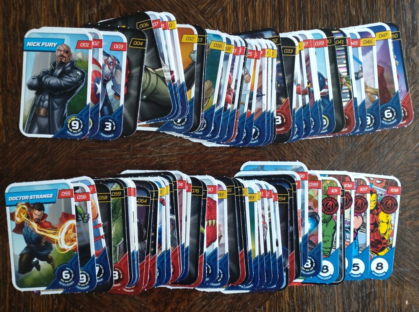 WizKids Marvel Dice Masters AvX Gravity Feed - 90 Boosters Avec Cartes Et Dés | Jeu De Collection