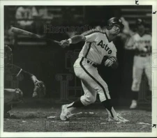 1992 Press Photo Auburn Astros baseball player Mike Aubell swings at pitch