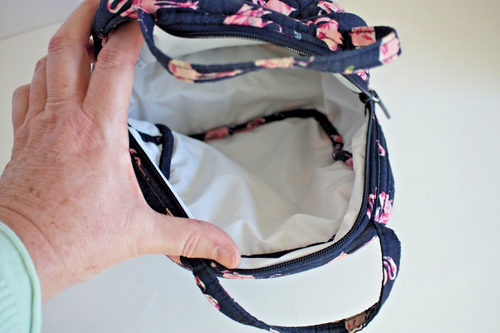 EUC Vera Bradley Flamingo Fiesta Quilted Insulated Lunch Tote Navy Pink Zip Bag - 第 6/7 張圖片