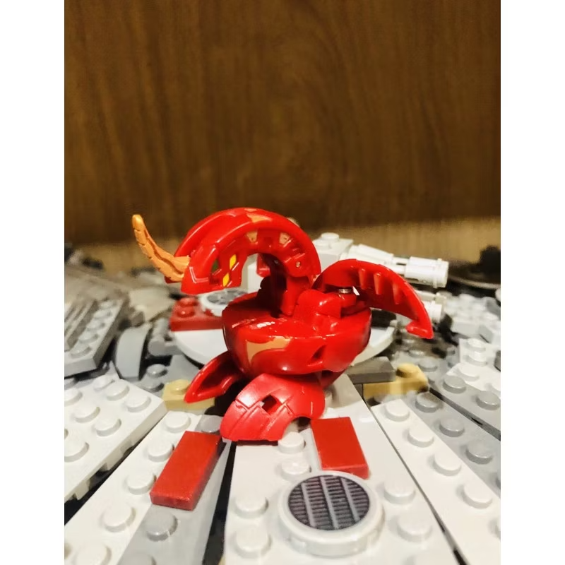 BAKUGAN Battle Brawlers B2 Red Pyrus Dragonoid Classic Rare