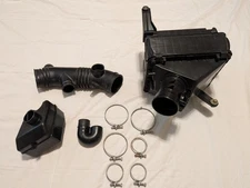 Toyota Tacoma 3.4L Engine Intake Air Cleaner Assembly