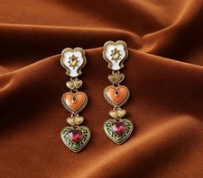 Orecchini cuore medievale amore oro antico museo arte vintage zirconi corte palazzo borchia