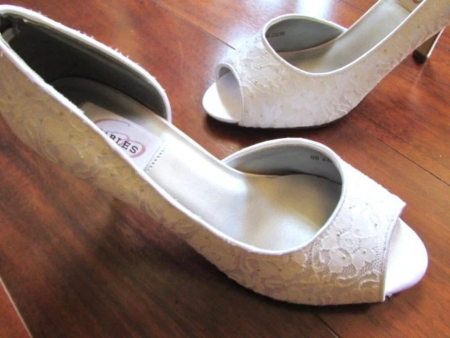 DYEABLES ~ New! 9 ~ White Lace & Pearl SOPHIE Embellished Bridal Wedding Shoes - Image 3 of 4