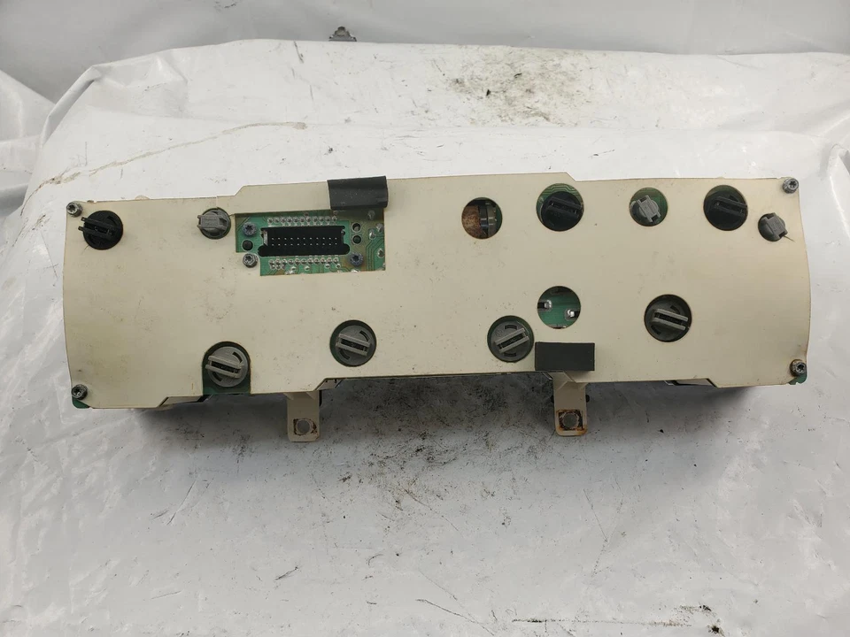 Medidor de velocímetro usado serve: 1996 Buick Lesabre cluster grau A - Imagem 2 de 4