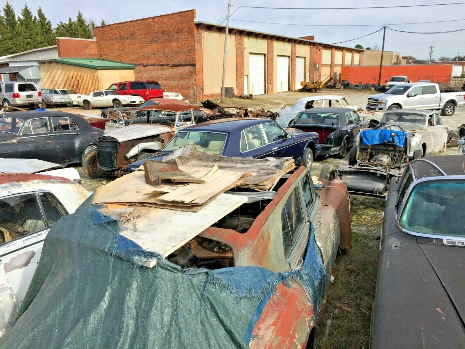 WORLDS LARGEST 1955-65 ROLLS ROYCE CLOUD PHANTOM BENTLEY INVENTORY. DOOR TREAD